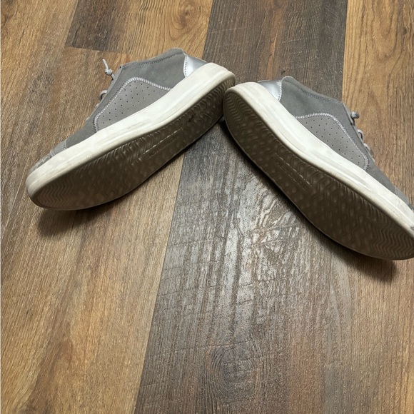 Hey Dudes Women’s slip on sneakers, size 6, Solver Python - Picture 2 of 5